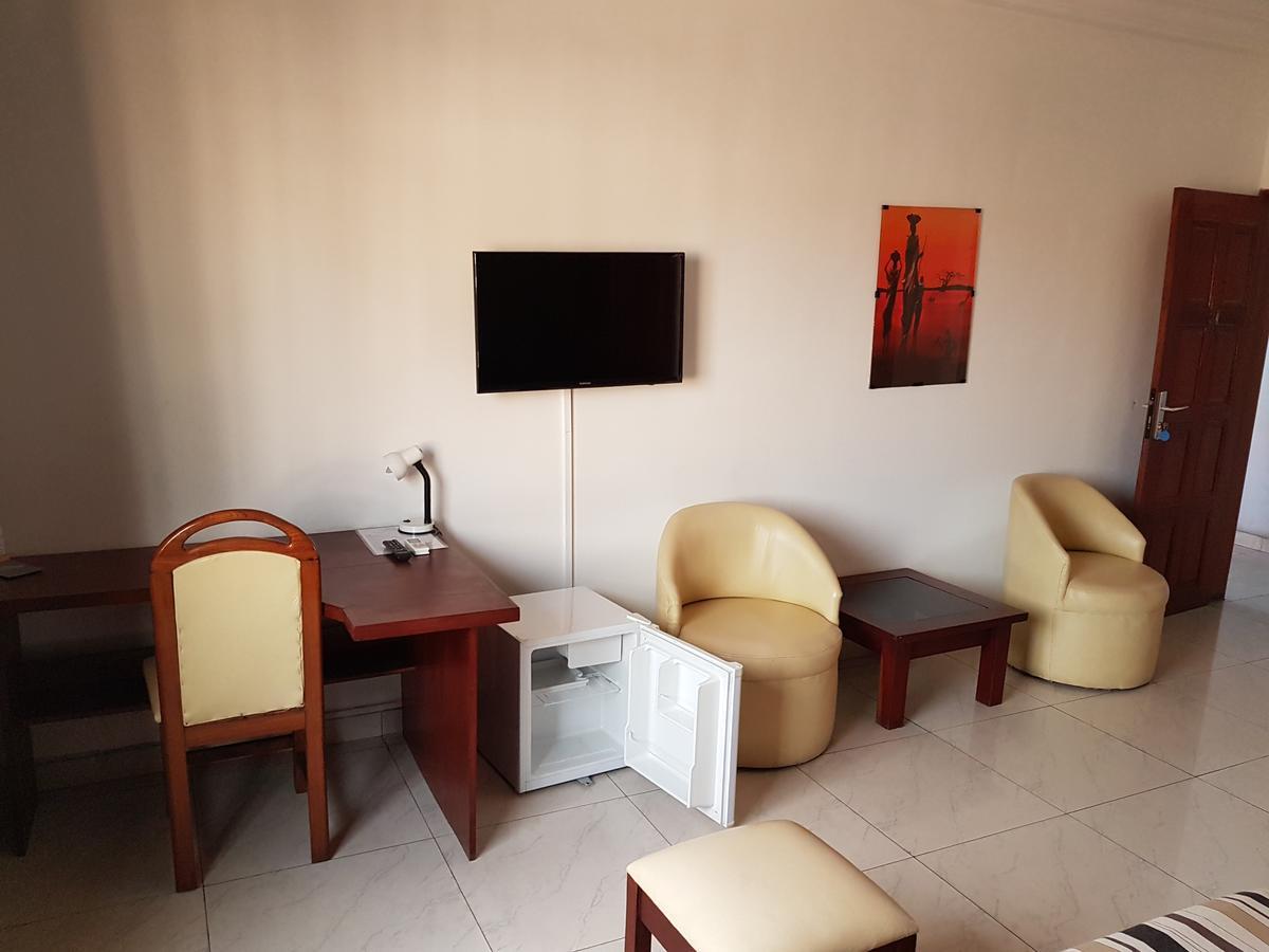 Acropole Hôtel Cotonou Exterior foto